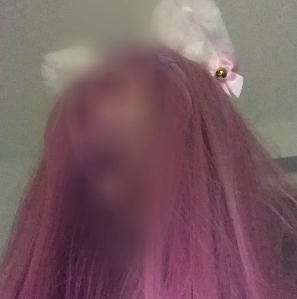 Pauline, 22